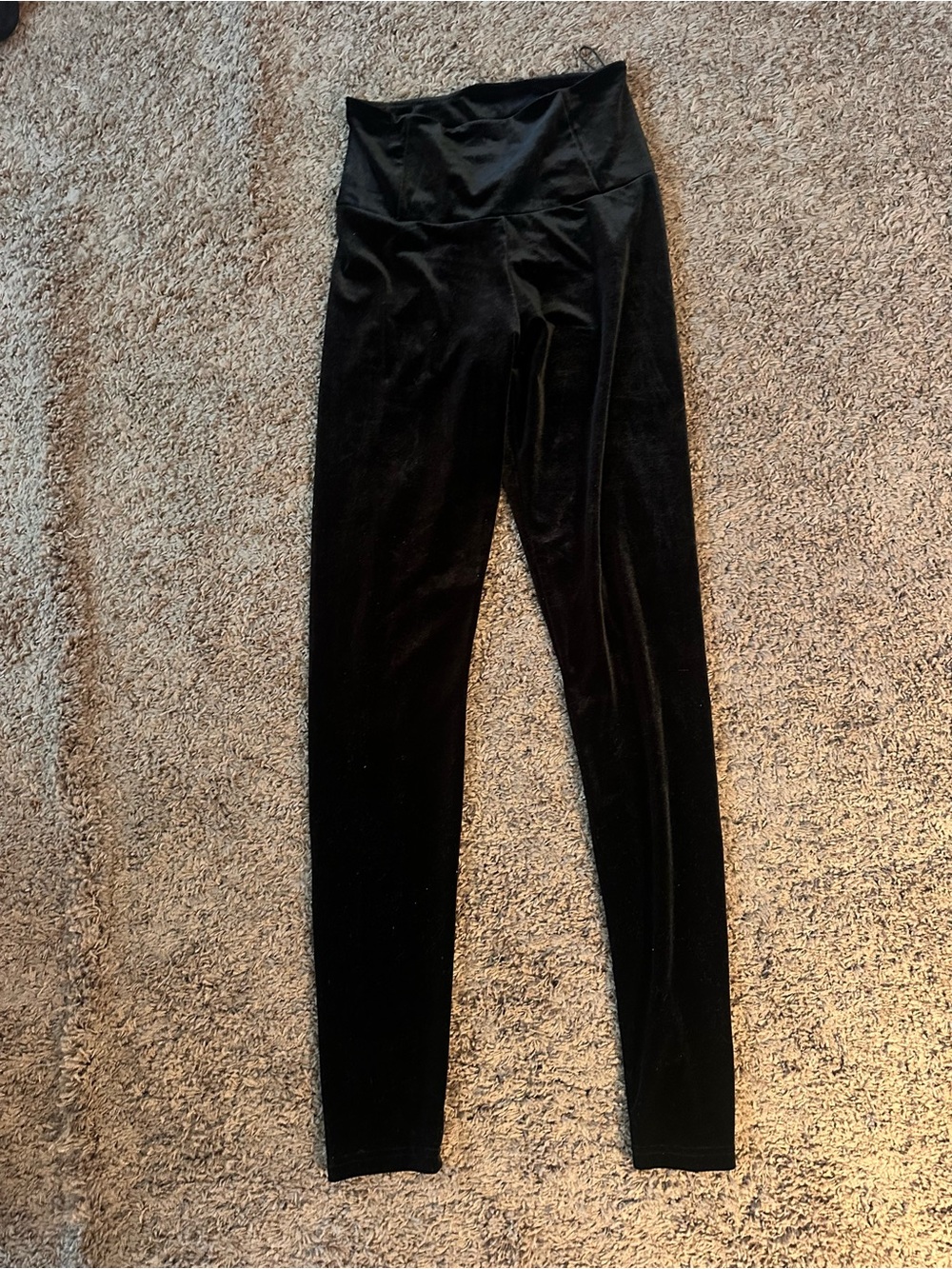 RDI Black High-Waisted Velvet Leggings
